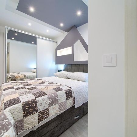 Luxury Vall Apartment Крк Екстер'єр фото