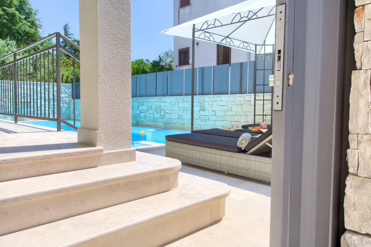 Luxury Vall Apartment Крк Екстер'єр фото