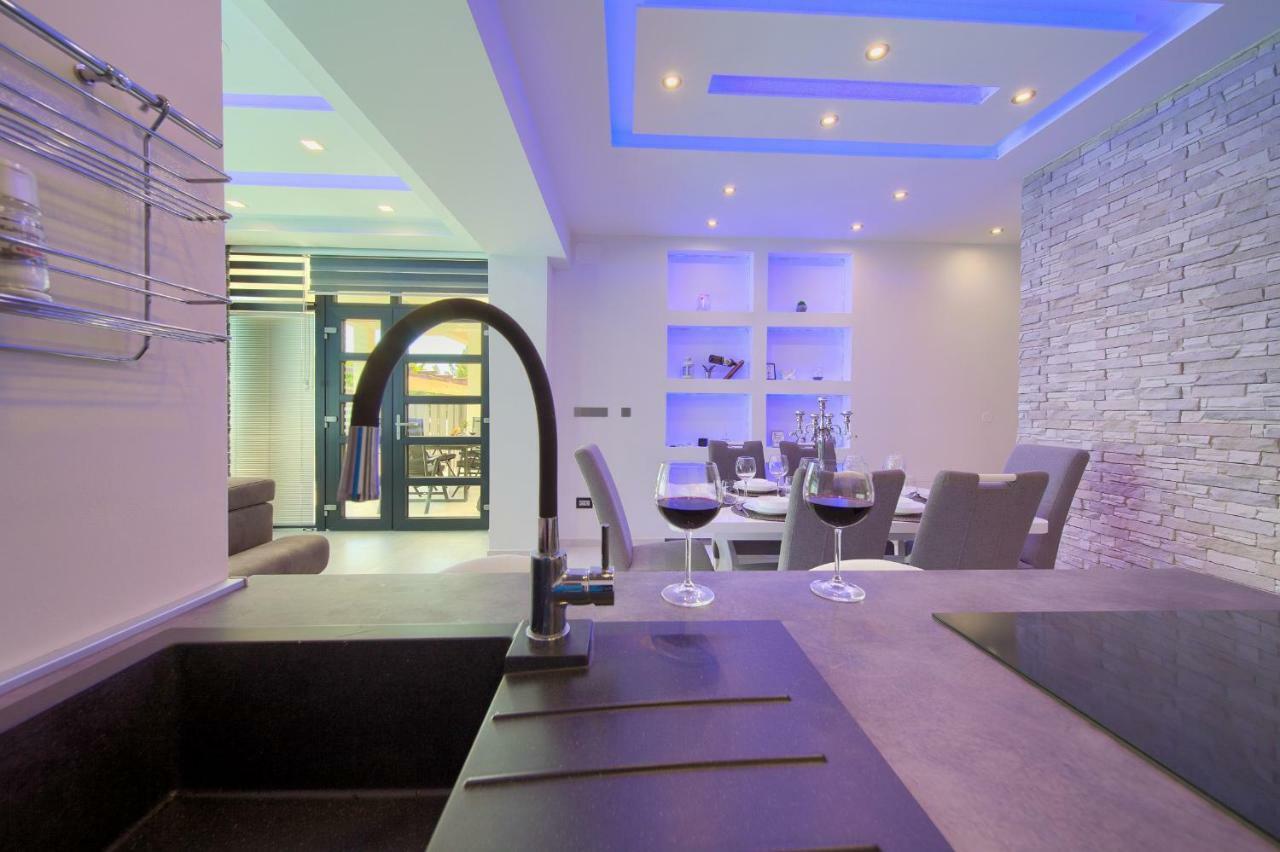 Luxury Vall Apartment Крк Екстер'єр фото