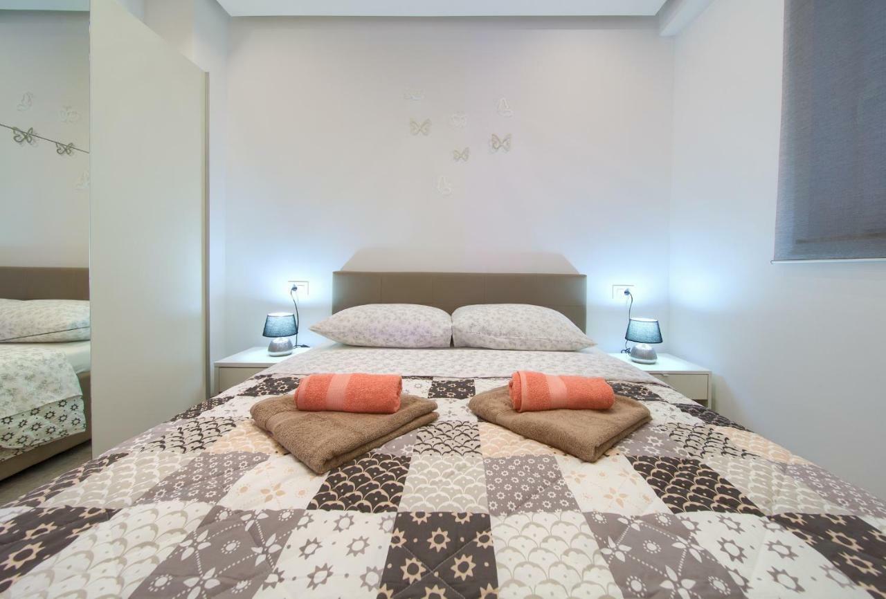 Luxury Vall Apartment Крк Екстер'єр фото