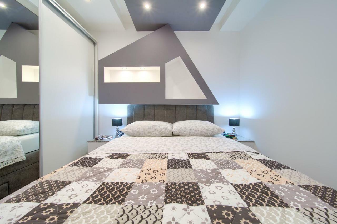 Luxury Vall Apartment Крк Екстер'єр фото