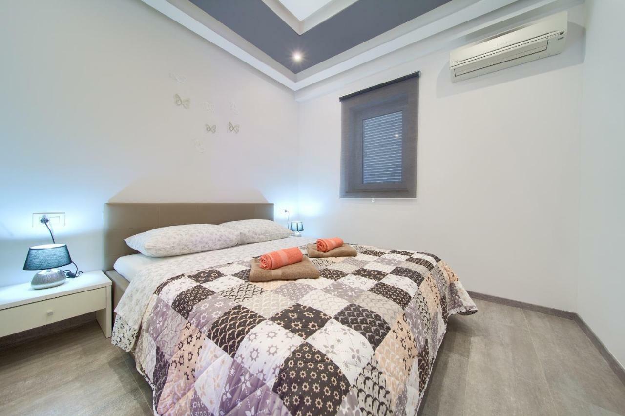 Luxury Vall Apartment Крк Екстер'єр фото