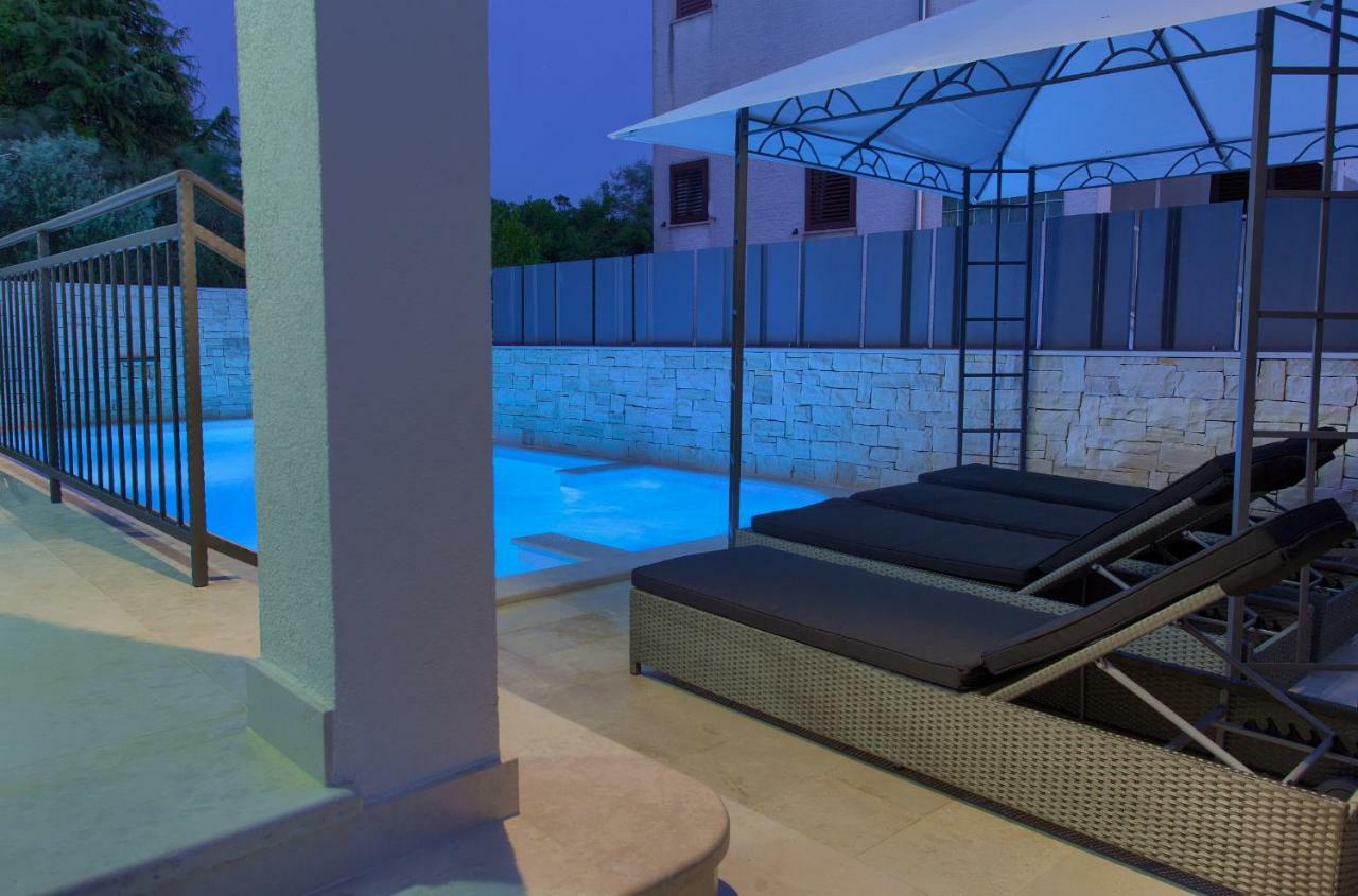 Luxury Vall Apartment Крк Екстер'єр фото