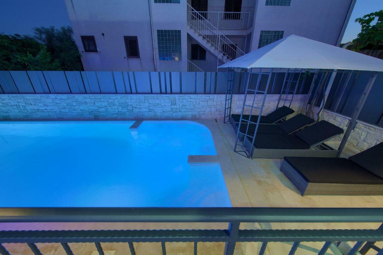 Luxury Vall Apartment Крк Екстер'єр фото